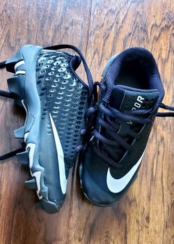 Nike Youth Baseball Cleats