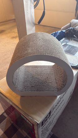 New Cardboard Cat scratcher