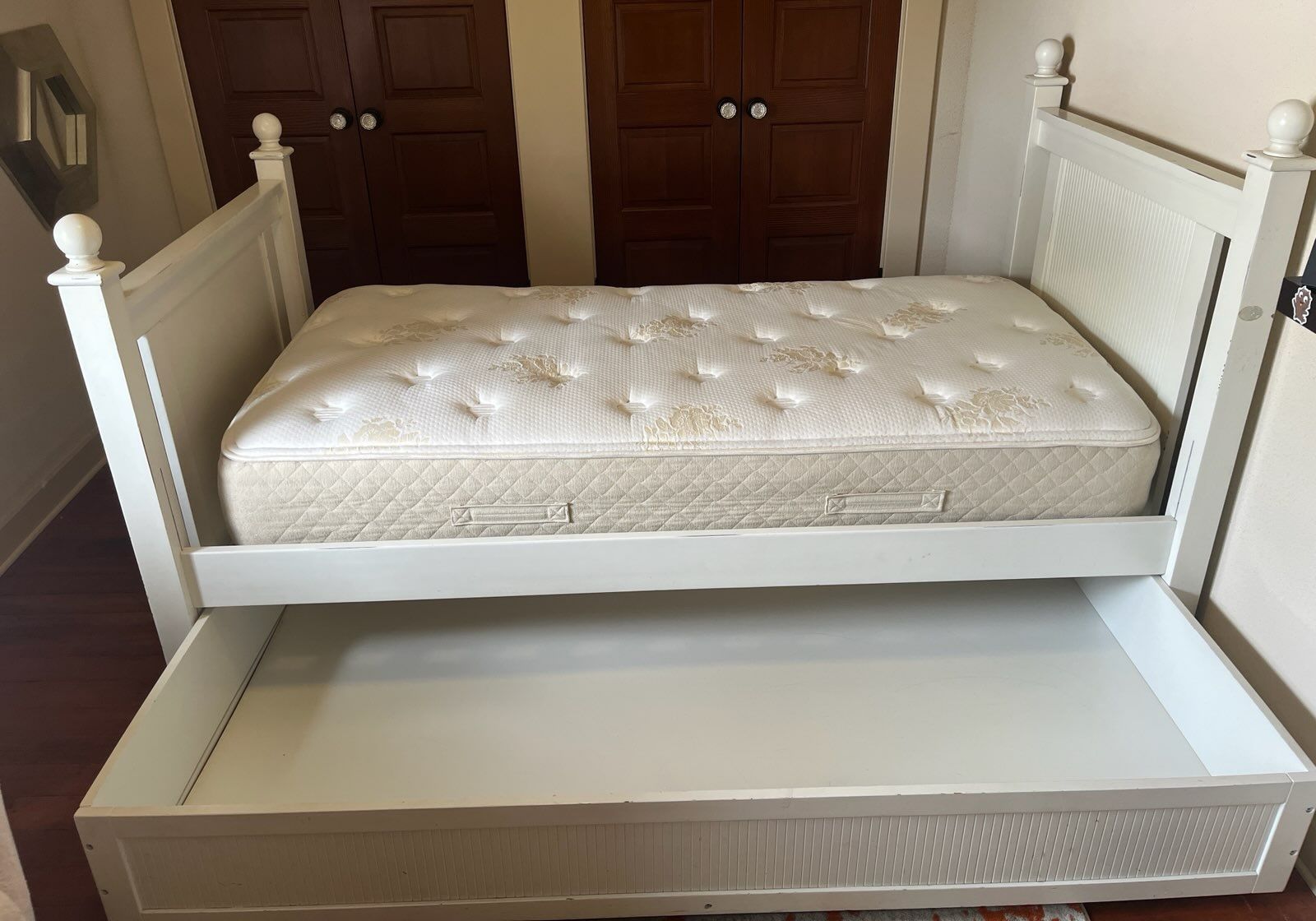 Twin Bed With Trundle