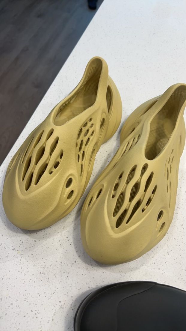YEZZY’S AND BURBERRY RAIN BOOTS