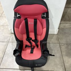 Safety1st Booster Car seat With Safety Belts
