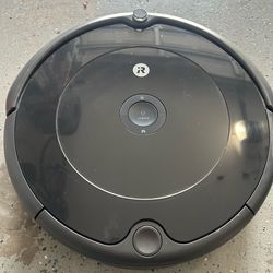 Roomba 694 vacuum