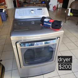 Dryer (Gas) Works Well