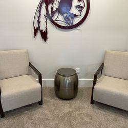 /// CONTEMPORARY FLOATING ACCENT CHAIR ///