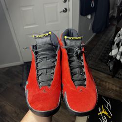 Jordan 14 Retro “Ferrari”