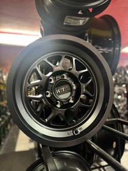 📣🛞17” Matte Black Kmc 
