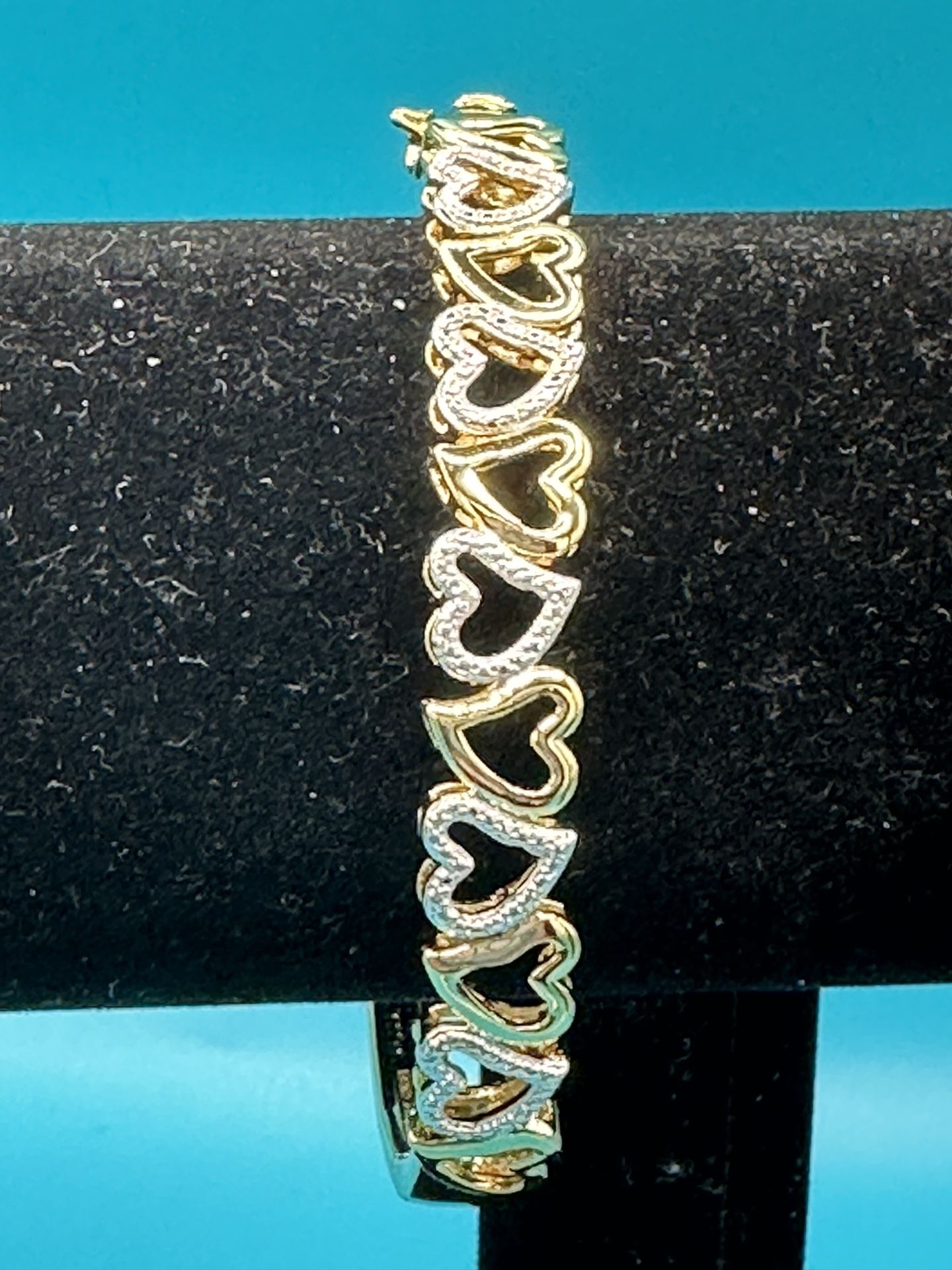 New Heart Hinged Diamond Accents Bangle Bracelet 22 KT Gold Over Brass Size 7.25”  Weighs 15.35 Grams Pristine!