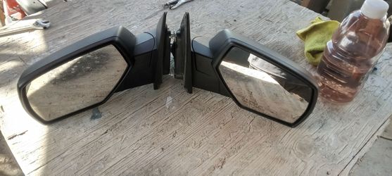Not electric mirrors for chevy