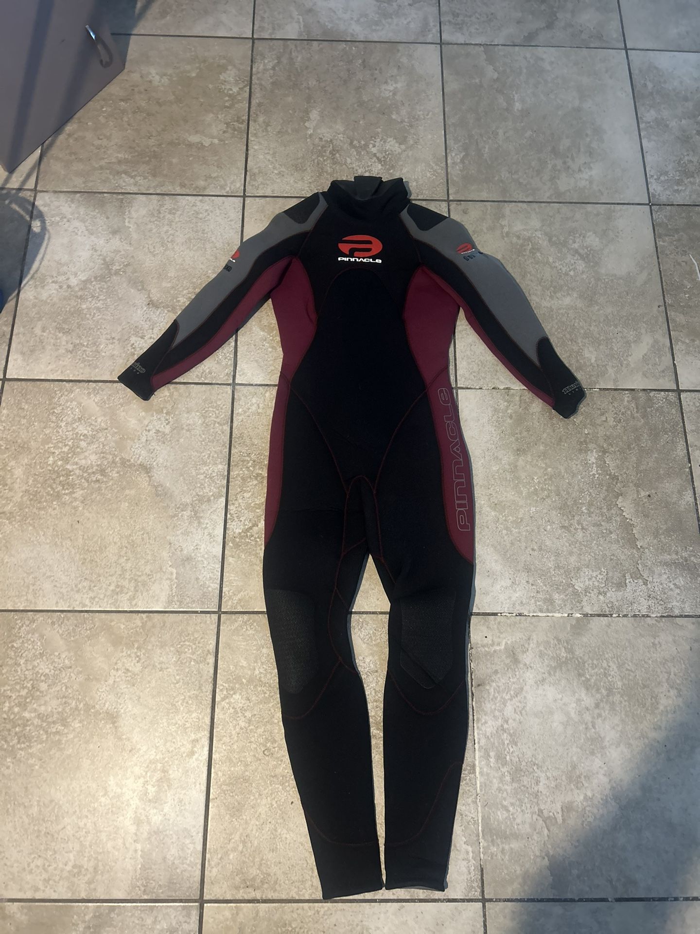 Pinnacle Venture 3mm Wetsuit Female Black Small