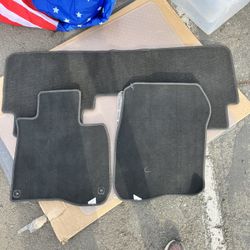 Honda Cr-v Carpet Matts Like New