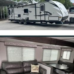 2021 Bullet Ultra Lite camping Trailer 
