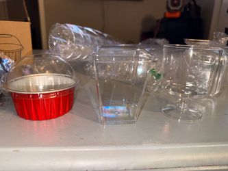 Plastic Dessert Cups with Lids