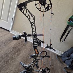 Matthews V3 - 31” With Target Sight