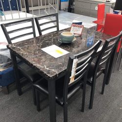 Dinette set $299