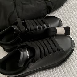 Shoes AlexanderMQ & Jacket Moncler