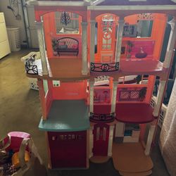 Barbie Dream House 