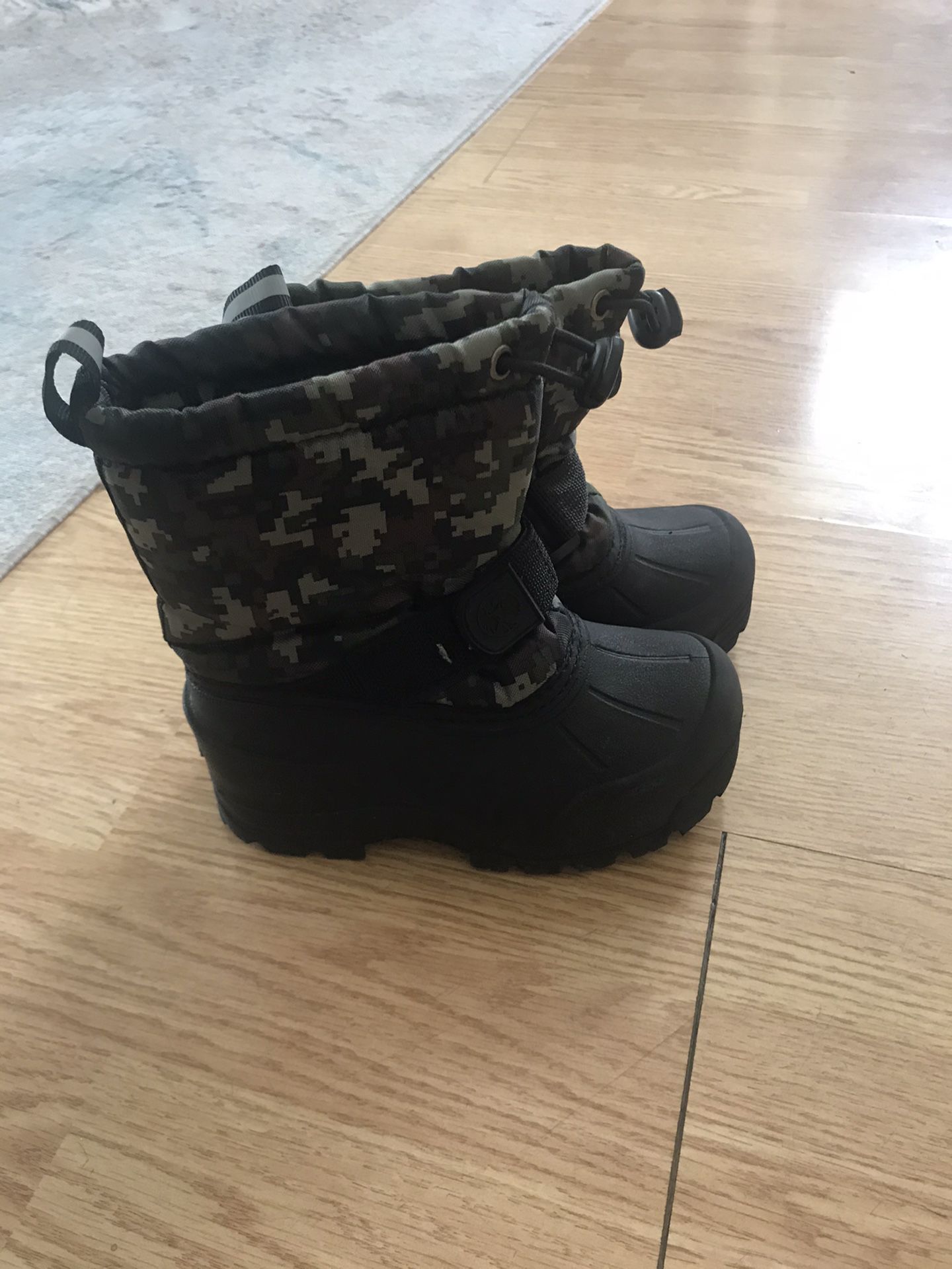 Snow or Rain Boots size 9 kids