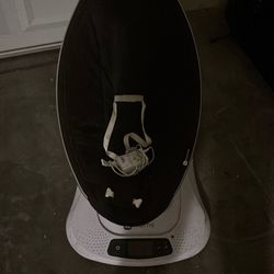 4 Moms Baby Rocker