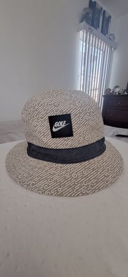 NIKE BUCKET HAT
