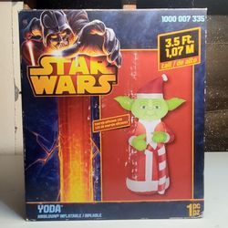 3.5' Gemmy / Disney /  Star Wars Inflatable Yoda Decoration