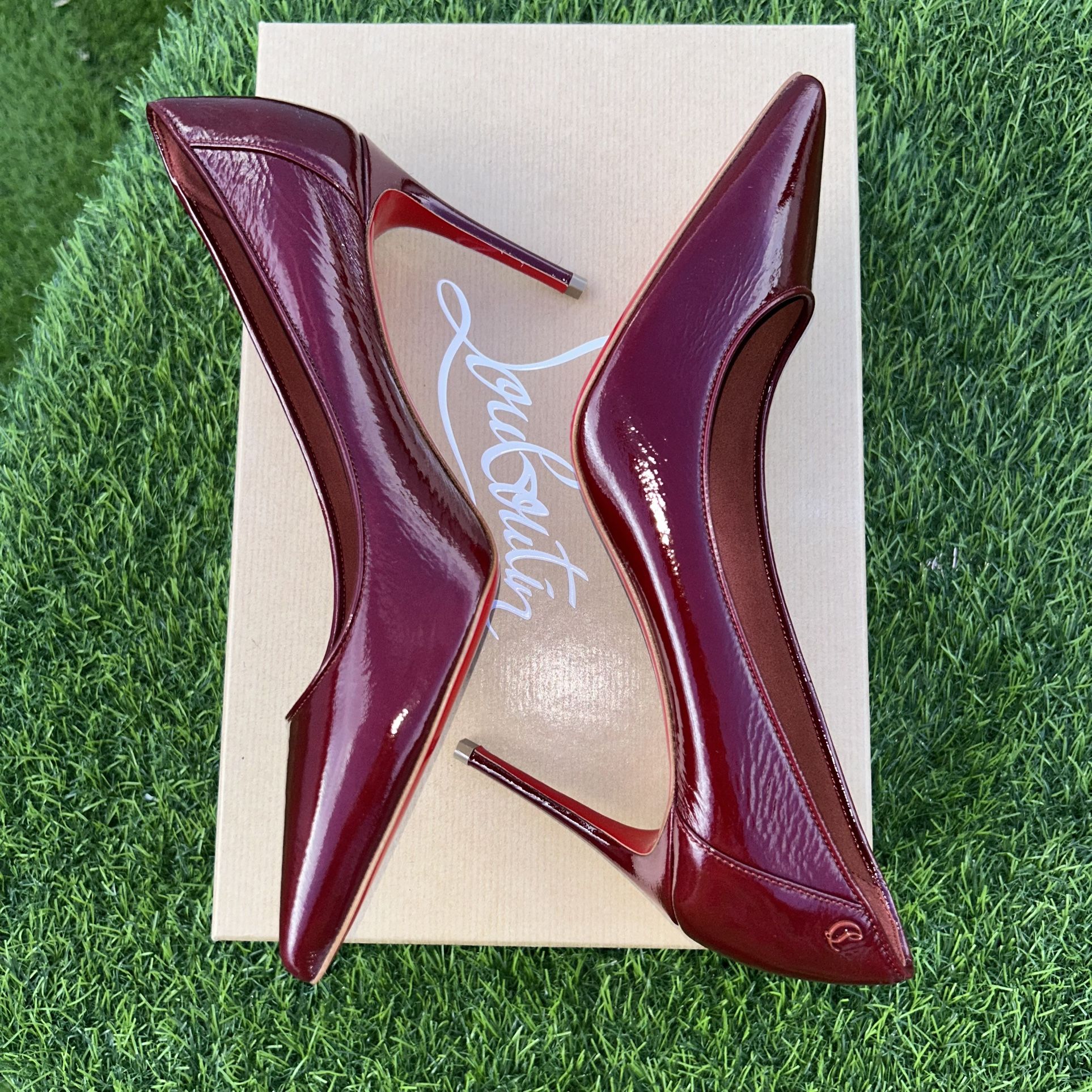 CHRISTIAN LOUBOUTIN SPORTY KATE 85 BURGUNDY PATENT LEATHER PUMP SZ 36.5 NEW 2025