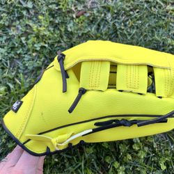 Baseball Mitt 11.5”