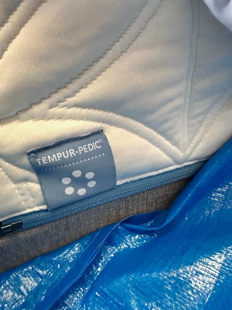 Tempur Pedic California King Cooling Mattress With Box Springs And Bed Frame