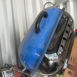 Brand new  Bbq charcoal grill