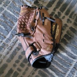 Mizuno 11" Baseball Glove 