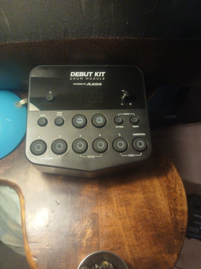 Alesis Edrum Module (Like New) Plus more Edrums