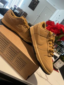 Nike Dunk Low Retro Se Size 9.5 Mens/ 11 Womens