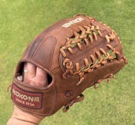 RH NOKONA WALNUT W-1275 MITT.