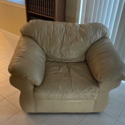 Furniture Leather 4 Pieces 100 Dlls 