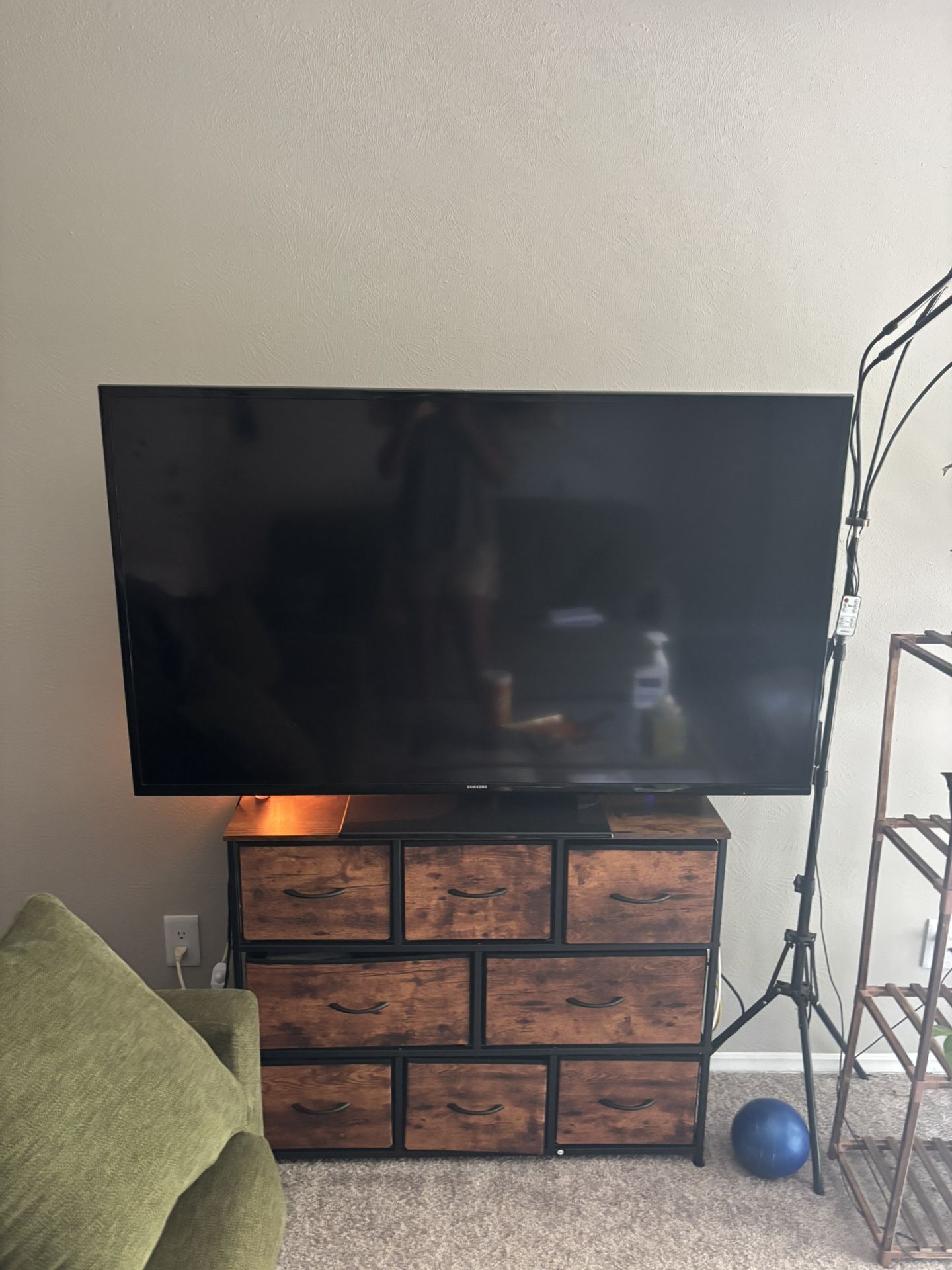 75in Samsung TV