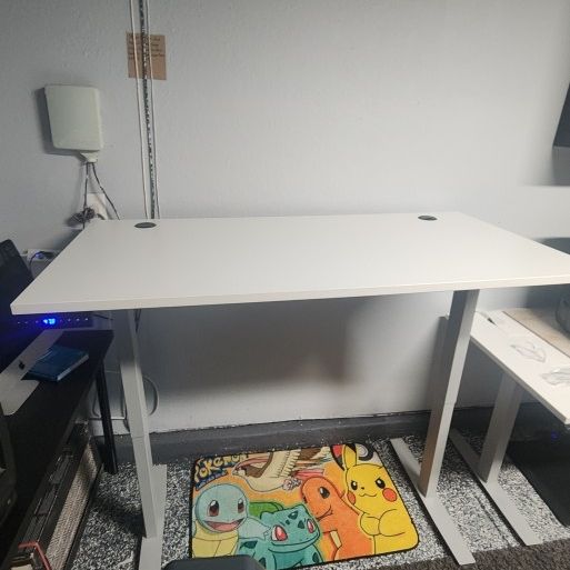 Electric Adjustable Height Desk - 60 x 30", White