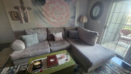 Beautiful 2 piece sectional sofa