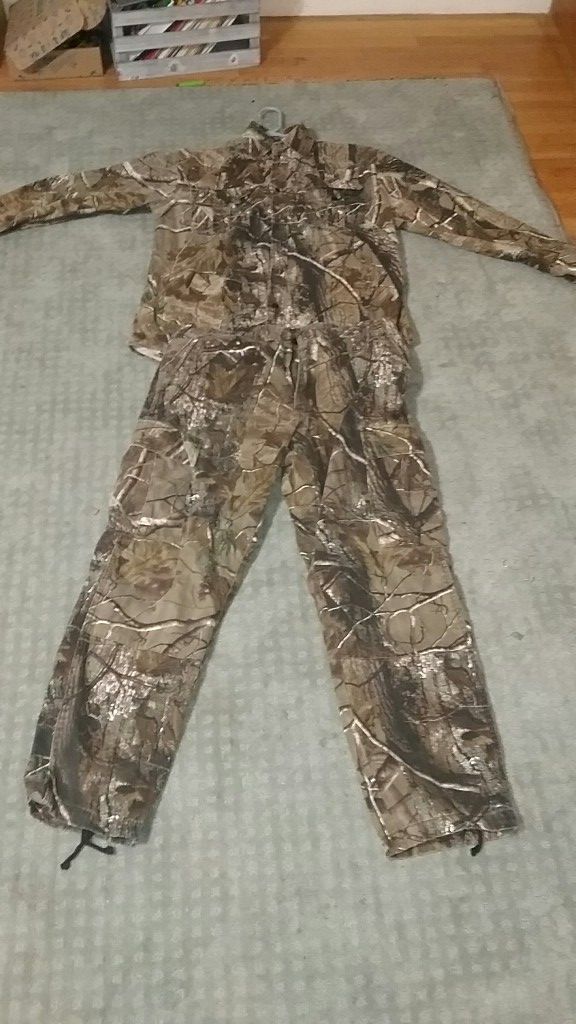 Bass Pro Redhead Hunting Clothes (M)