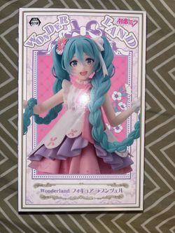 Wonderland Anime Figure