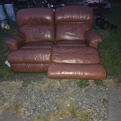 Free Couch 