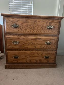 3-Drawer Oak Wood Dresser