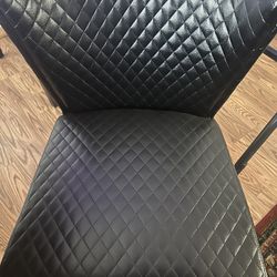 6 Barely Used Pleather Dinning Chairs