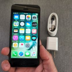 iPhone 5 - GSM UNLOCKED - Like New