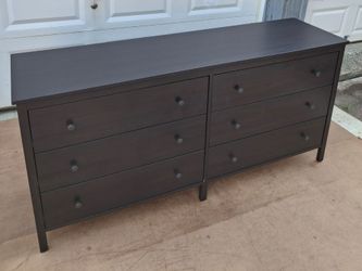 Black Dresser. Delivery Available!