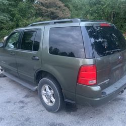 2004 Ford Explorer