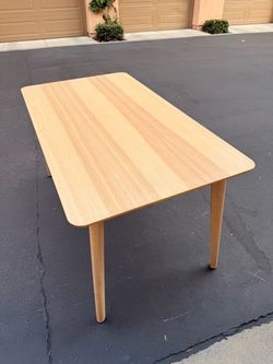 IKEA LISABO Dining Table – Ash Veneer – Excellent Condition