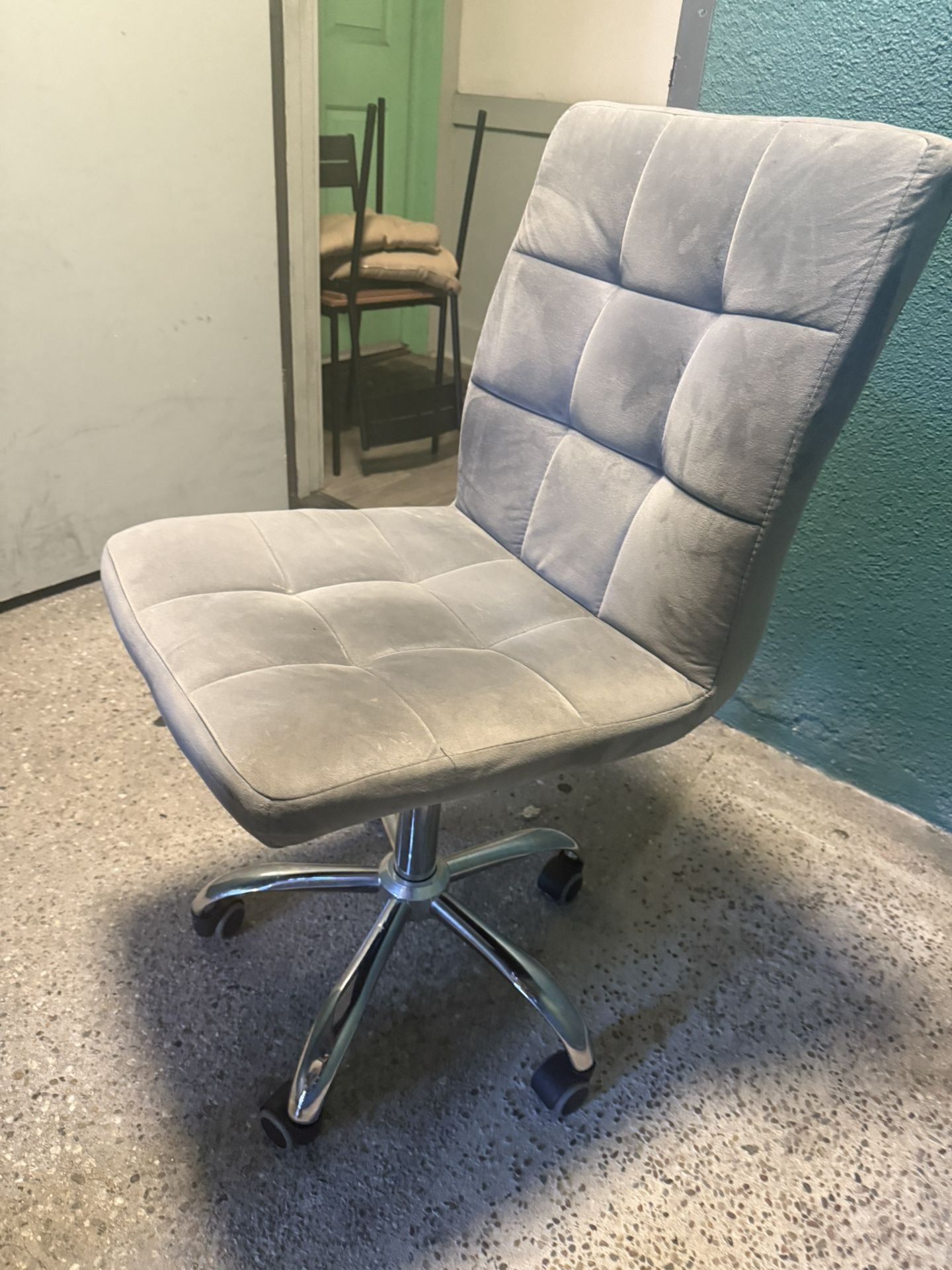 Beautiful Gray Plush Velvet Office Chair With Casters