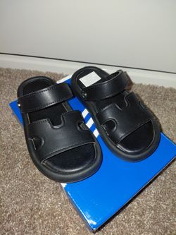 SHEIN Girls Sandals