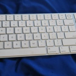 Apple Keyboard Full With Finger Print Scanner 