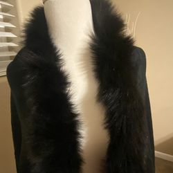 Shawl With Fur In Aurora 