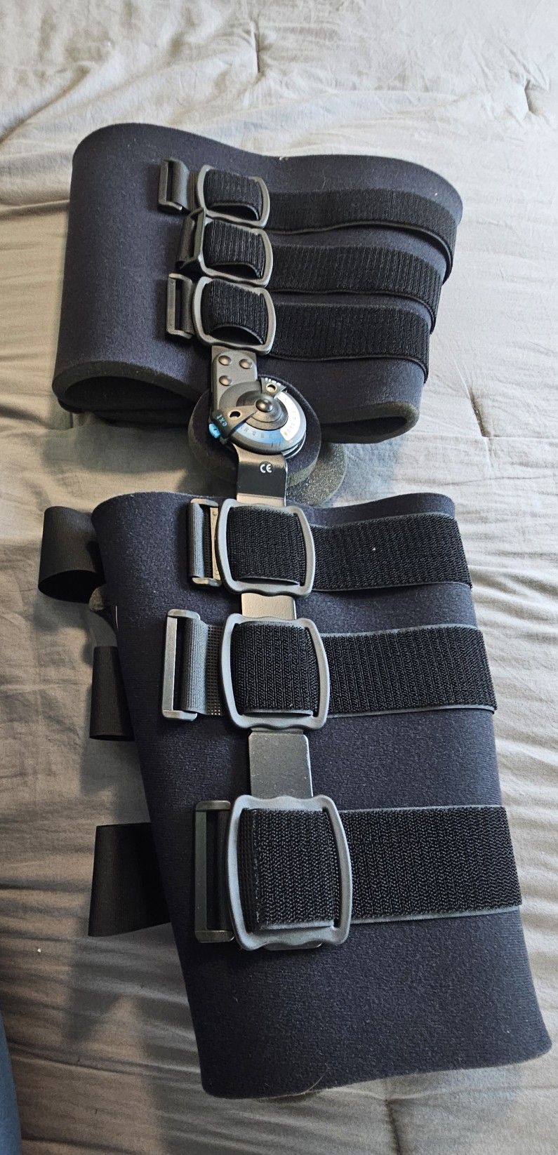 Post-Op Knee Brace with ROM Fast Set Hinge Gently Used Like New